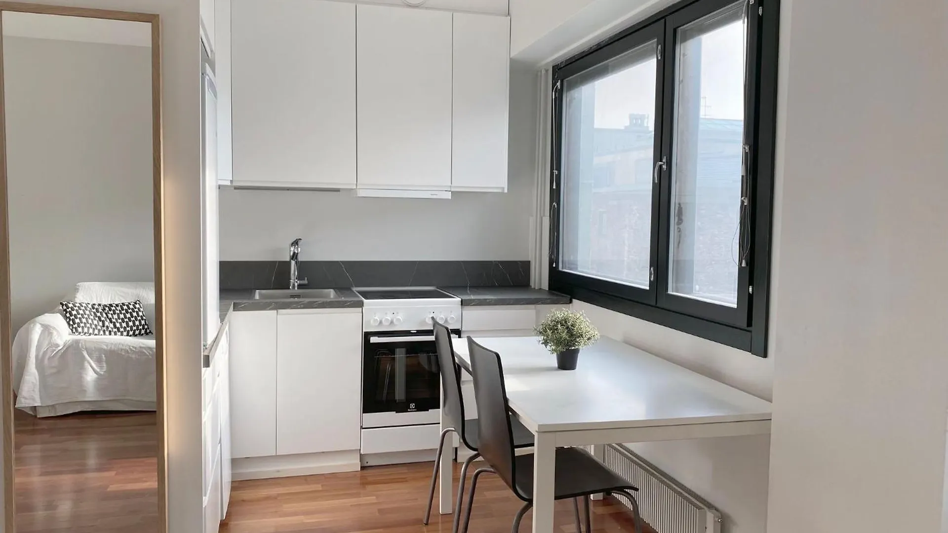 Go Happy Home Apartments Хельсинки 0*,