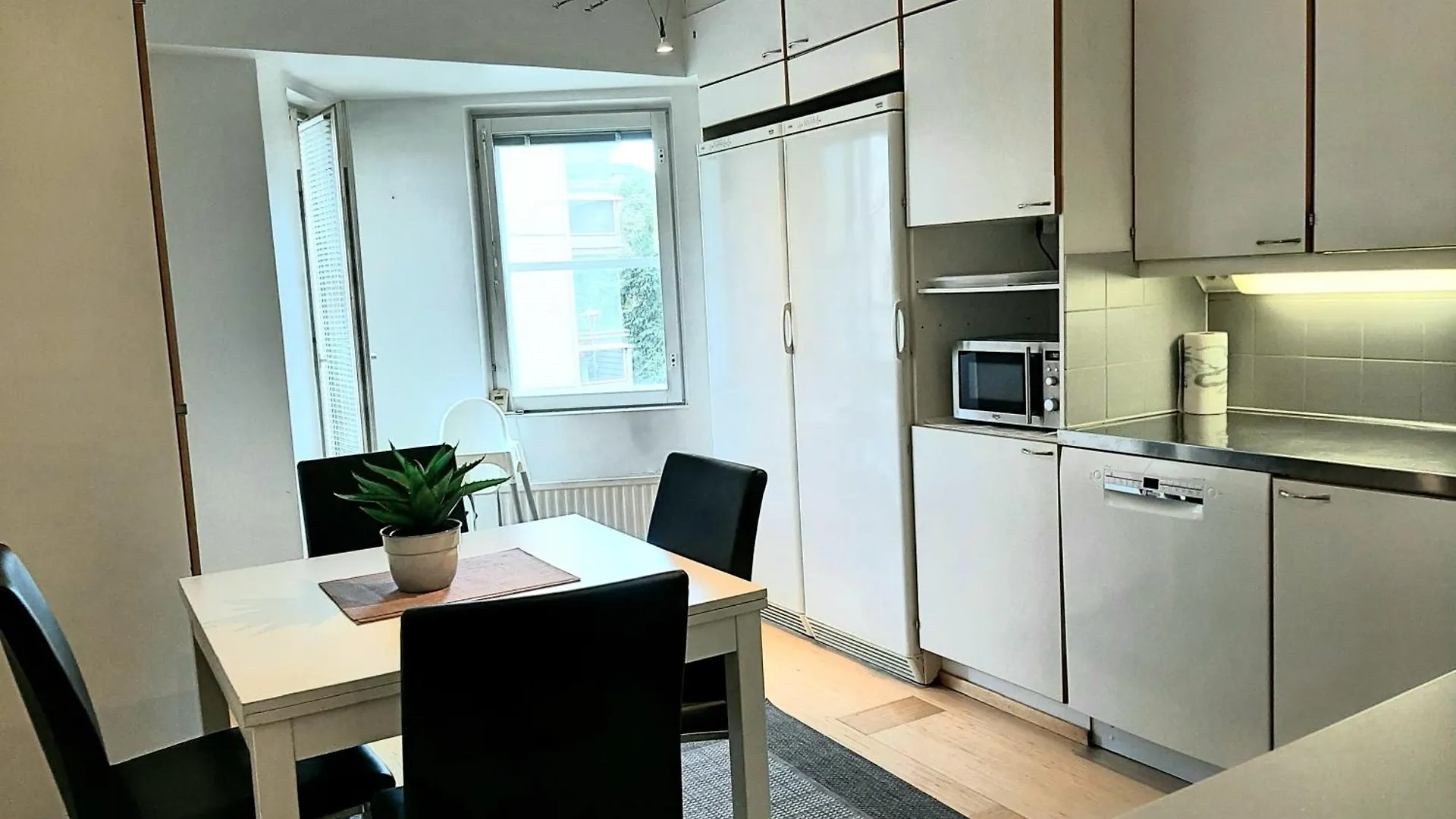 Go Happy Home Apartments Хельсинки