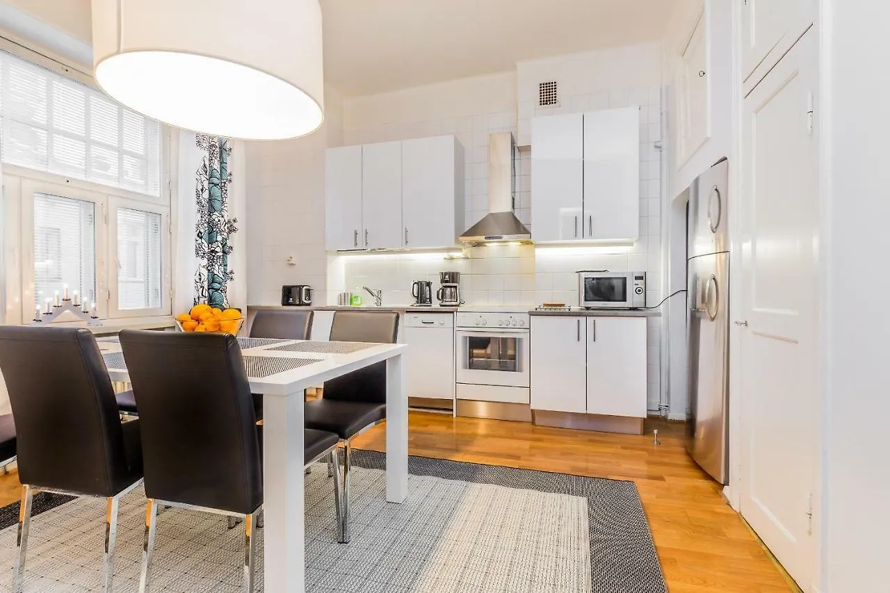 Go Happy Home Apartments Хельсинки