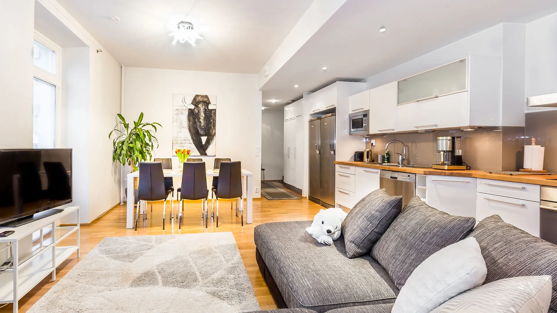 Go Happy Home Apartments Хельсинки