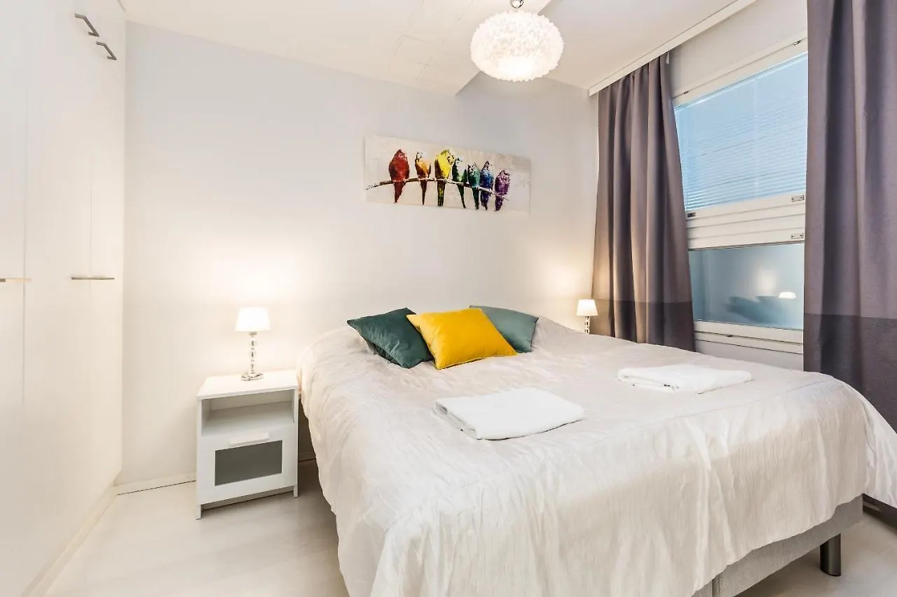 Go Happy Home Apartments Хельсинки